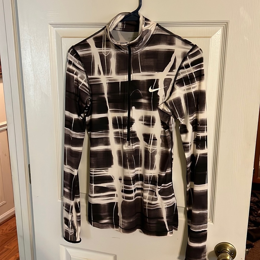 Nike pro pull over